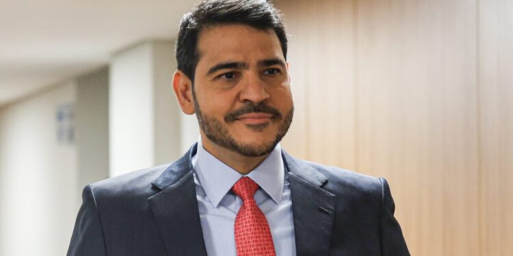 EUA revogam visto do advogado-geral da União e mais cinco autoridades brasileiras