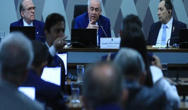 PEC da bandidagem é enterrada pela CCJ do Senado