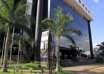 Decisão de 2º grau suspende liminar que impedia publicação de conteúdo jornalístico sobre senador de Rondônia