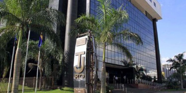 Decisão de 2º grau suspende liminar que impedia publicação de conteúdo jornalístico sobre senador de Rondônia