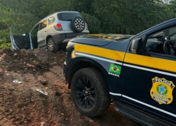 PRF de Rondônia prende traficante após perseguição e apreende mais de 100 kg de cocaína em cidade vizinha