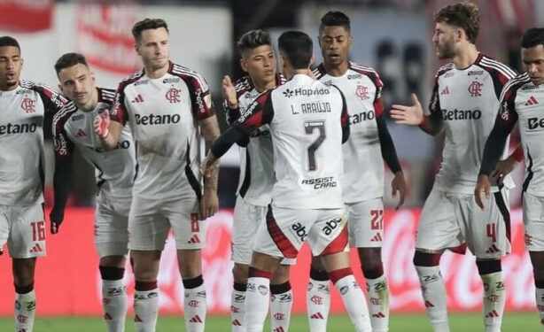 Líder, na Libertadores e de frente para os ex: como chega o Flamengo para enfrentar o Corinthians