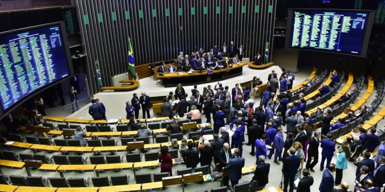 Reforma administrativa: veja os principais pontos dos projetos que atingem servidores