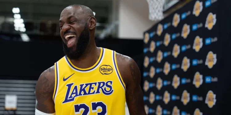 LeBron James faz pegadinha com o mundo em sua “Segunda Decisão”