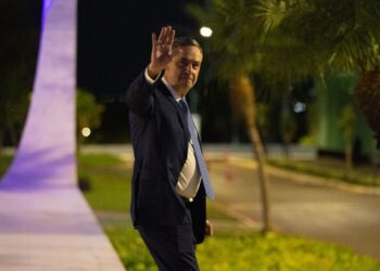 Barroso anuncia aposentadoria antecipada do STF e abre corrida por sucessão: ‘Hora de seguir novos rumos’; veja vídeo