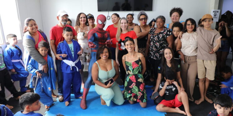 Judô, brincadeiras e muita diversão marcam ação especial do Cero em comemoração ao Dia das Crianças