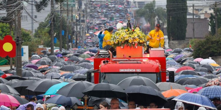 Fotos mostram como foi a maior romaria de SC em homenagem a Nossa Senhora Aparecida