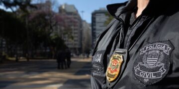 Operação contra o tráfico faz buscas em Cotia