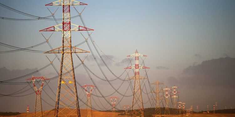Apagão durante a madrugada atinge vários estados do Brasil