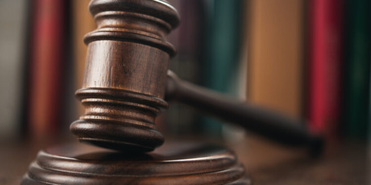 Fixação de regime semiaberto afasta prisão preventiva, diz ministro do STJ