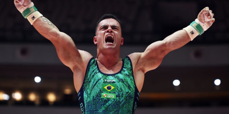 Brasil garante vaga nas finais masculinas do Mundial de Ginástica