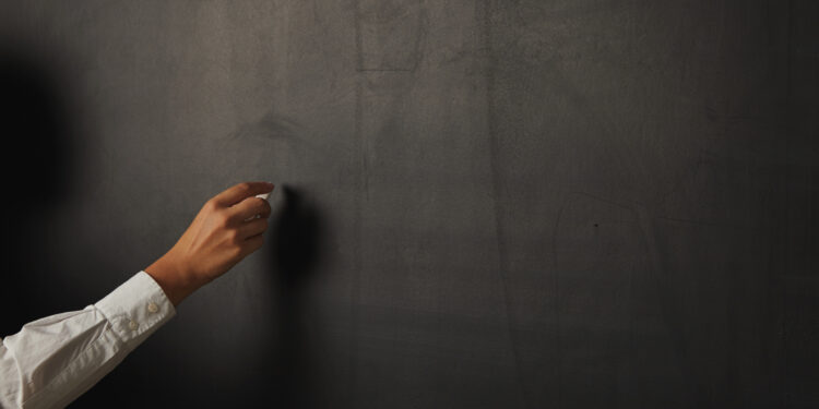 Universidade é condenada por manter professora sem turmas e sem pagamento