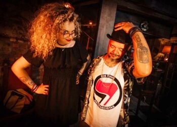 duo-b+p-lanca-versao-para-“preciso-me-encontrar”,-de-cartola