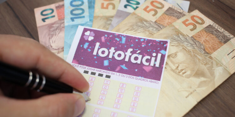 Resultado Lotofácil 3522 saiu! 3 apostas vão dividir R$ 1,8 milhão