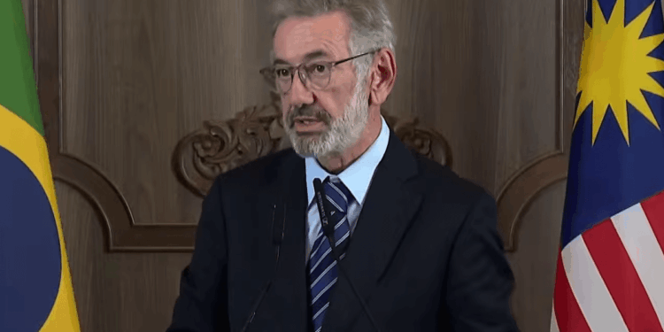 Brasil pede a Trump reversão da alíquota, sem ampliar lista de exceção