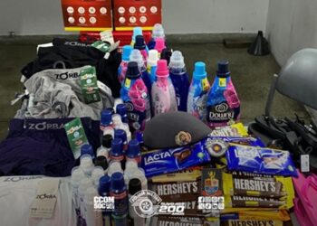 apos-furtar-lojas-americanas-no-centro-de-cotia,-bandidos-sao-presos-pela-pm