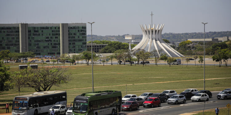 Consumidor não tem direito de escolher foro aleatório para ação judicial