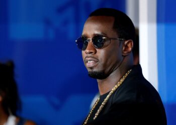 Sean “Diddy” Combs é transferido de prisão para cumprir sentença nos EUA