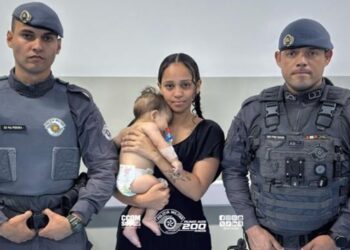 pms-salvam-bebe-de-quatro-meses-engasgado-em-carapicuiba