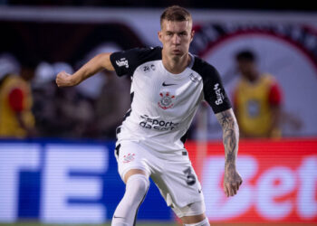 Entenda a confusão e quantos jogos Charles será desfalque no Corinthians após expulsão