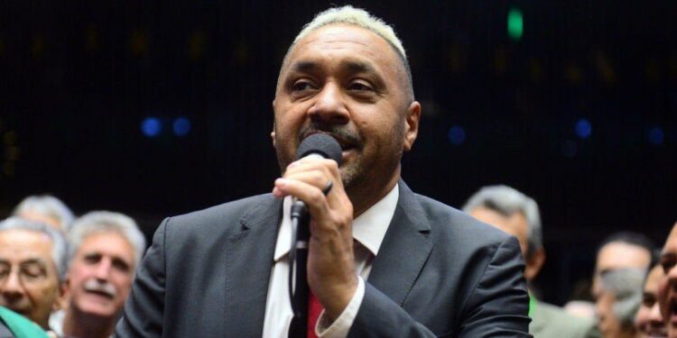 Tiririca troca Bolsonaro por Kassab e São Paulo pelo Ceará