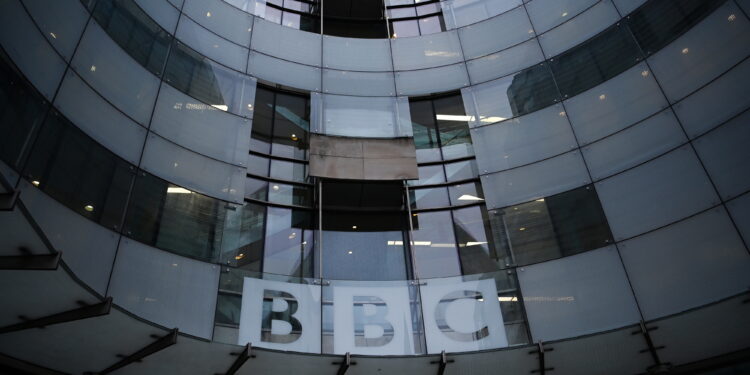 Dirigentes da BBC demitem-se após polémica com discurso de Trump