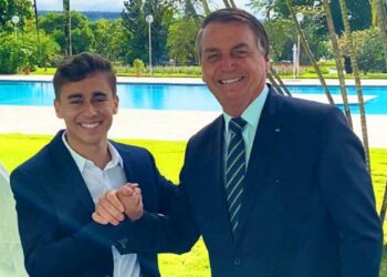 Visita de Nikolas Ferreira a Bolsonaro autorizada por Moraes em prisão domiciliar já tem data