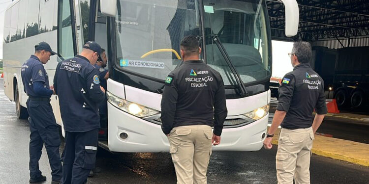 Governo de RO realiza “Operação Rota Segura” para fiscalização no transporte de passageiros, em Vilhena