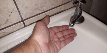 Governo de SP afirma que redução de pressão da água deu grande economia a Cotia