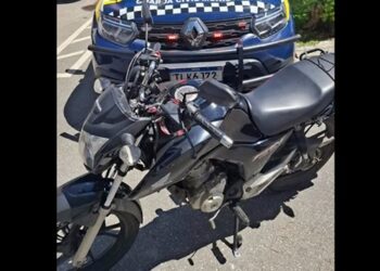 motoqueiro-surta,-e-socorrido,-mas-acaba-preso-por-furto-em-cotia