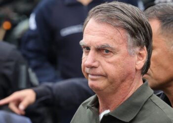 Bolsonaro tem médicos de plantão em tempo integral na prisão, diz PF