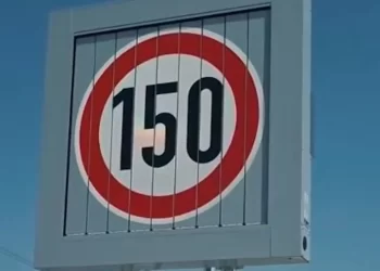 Mais um país europeu pondera subir limite de velocidade em autoestrada