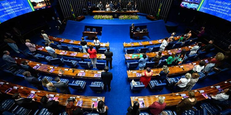 Sessão especial destaca importância do DataSenado aos 20 anos