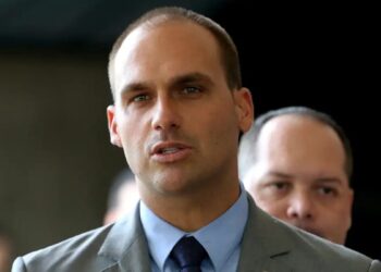 Eduardo Bolsonaro reage a possível apoio a Tarcísio em 2026: “Não conte comigo”