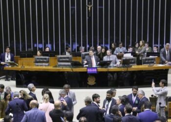 Congresso derruba veto de Lula e abre caminho para devolução de R$ 385 milhões a cofres de SC