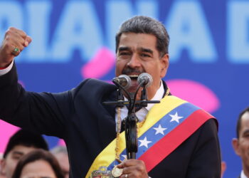 Cresce a tensão EUA