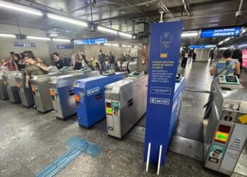 pagamento-por-aproximacao-passa-a-ser-aceito-em-todas-as-estacoes-do-metro