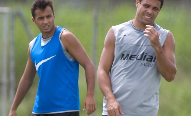 Ex-lateral explica por que não vingou no Corinthians e relembra nervosismo com Ronaldo Fenômeno