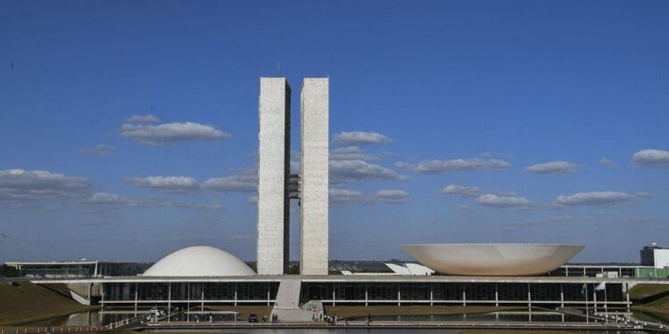 Em sessão conjunta, Congresso analisa LDO de 2026 nesta quinta