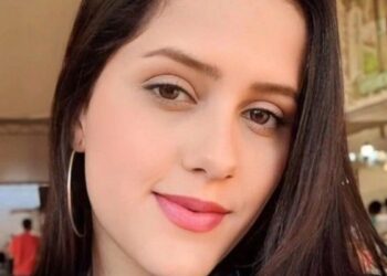 Professora tem 60% do corpo queimado com gasolina e namorado é principal suspeito