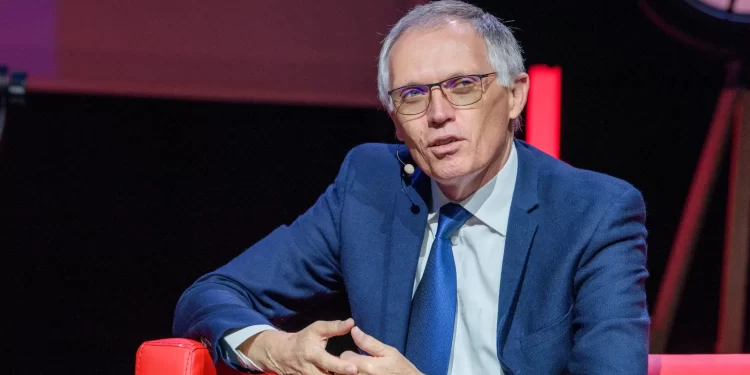 “A Europa cometeu um erro gravíssimo ao impor a tecnologia em vez do objetivo”, diz Carlos Tavares