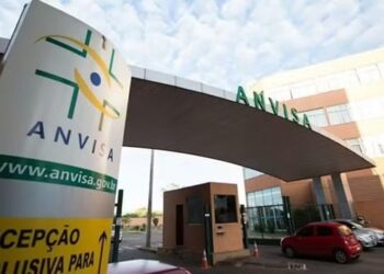 anvisa-determina-suspensao-de-tonico-capilar-e-apreensao-de-cosmeticos