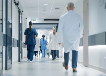 SP enfrenta superoferta de médicos após uma década de expansão