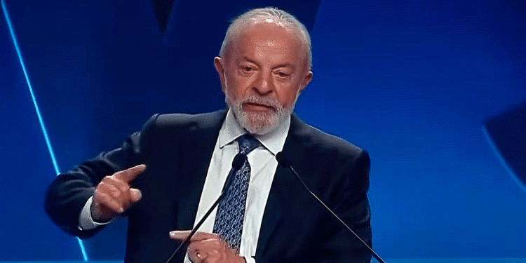 Lula diz que fim de sanção a Alexandre de Moraes é bom para o Brasil