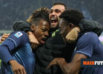 Itália: Lazio de Nuno Tavares vence com nove jogadores
