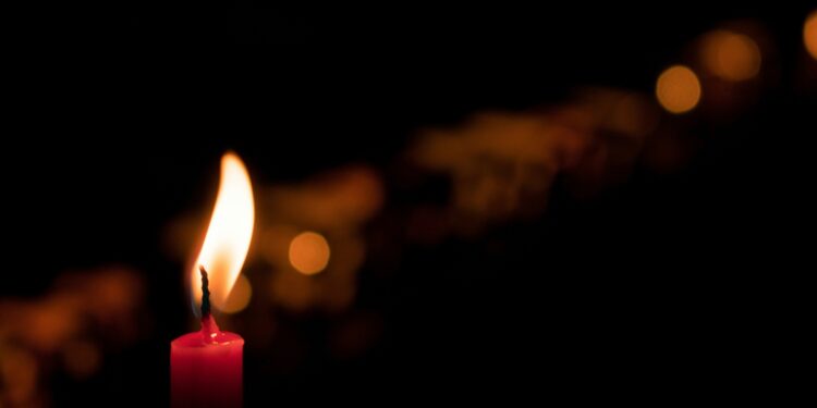 Cerca de 158 mil imóveis em São Paulo seguem sem luz após apagão, diz Enel