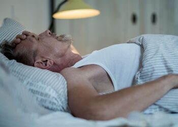 suores-noturnos:-as-principais-causas-e-quando-procurar-um-medico