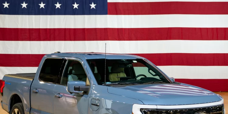 Ford cancela contrato de US$ 6,5 bilhões para baterias de veículos elétricos com a LG Energy