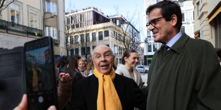 Quais são as cinco empresas às quais Marques Mendes prestou serviços de consultoria?