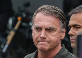 Moraes autoriza Bolsonaro a dar entrevista na prisão; saiba quando